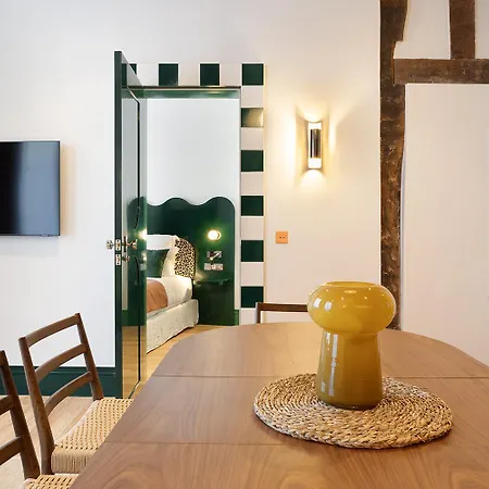 Paris Home Collection Serviced Apartments In Notre Dame - Rue Savoie Exterior photo