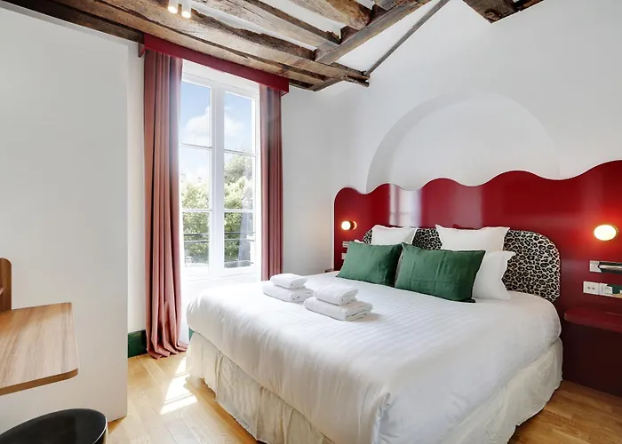 Paris Home Collection Serviced Apartments In Notre Dame - Rue Savoie