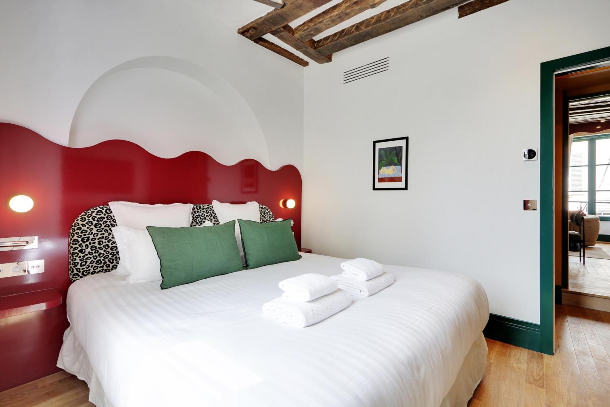 Collection Serviced In Notre Dame - Rue Savoie Apartamento Paris