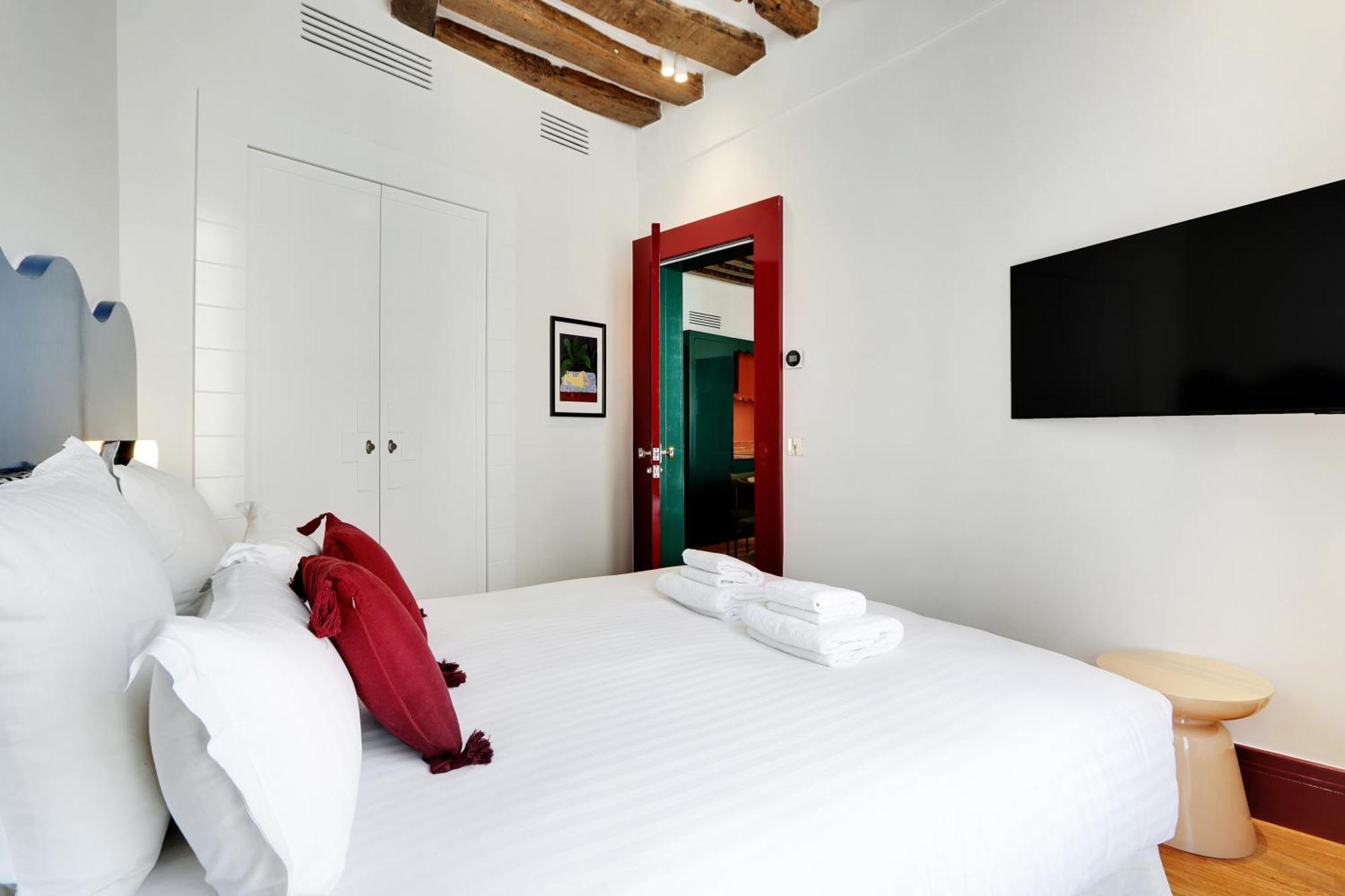 Collection Serviced In Notre Dame - Rue Savoie Apartamento Paris